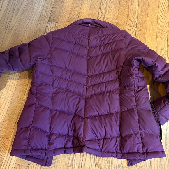 Columbia Down Jacket--Burgundy Small - Picture 2 of 2